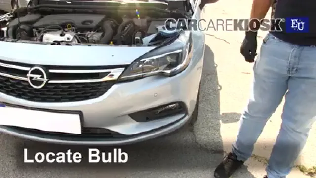 2018 Opel Astra CDTI 1.6L 4 Cyl. Turbo Diesel Éclairage Feu antibrouillard (remplacer l'ampoule)